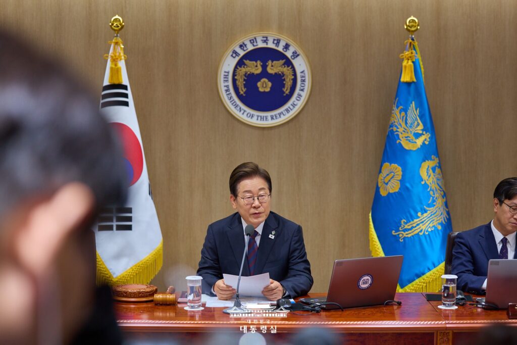 2025년 민생회복지원금 정책을 발표 중인 이재명 대통령